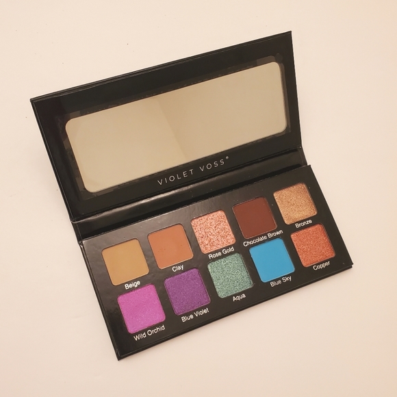 Two Violet Voss Eyeshadow Palettes (Essentials 2 & HG - PRO) - Picture 3 of 9